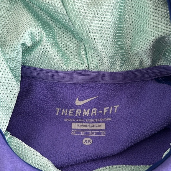 ❤️Nike Therma Fit Activewear Funnel Neck Hoodie Sweatshirt, Size XS - Picture 7 of 8